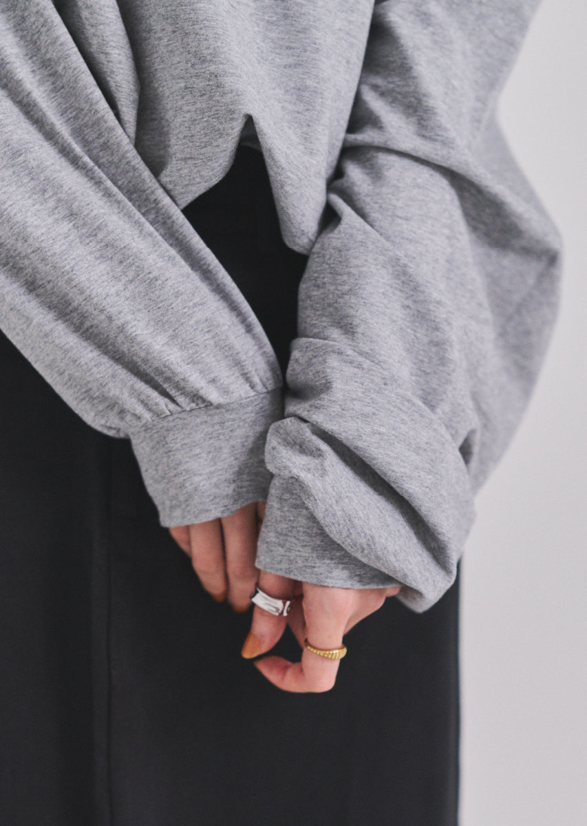 カットオフショルトップス