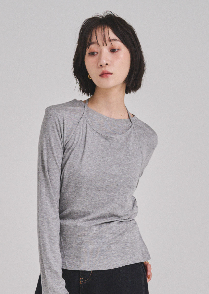 ホルターネックトップス