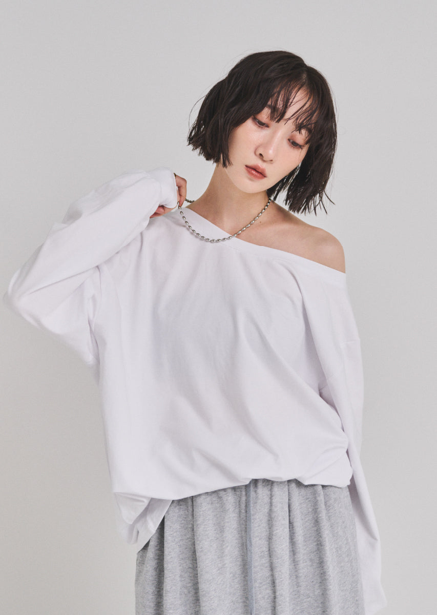 カットオフショルトップス