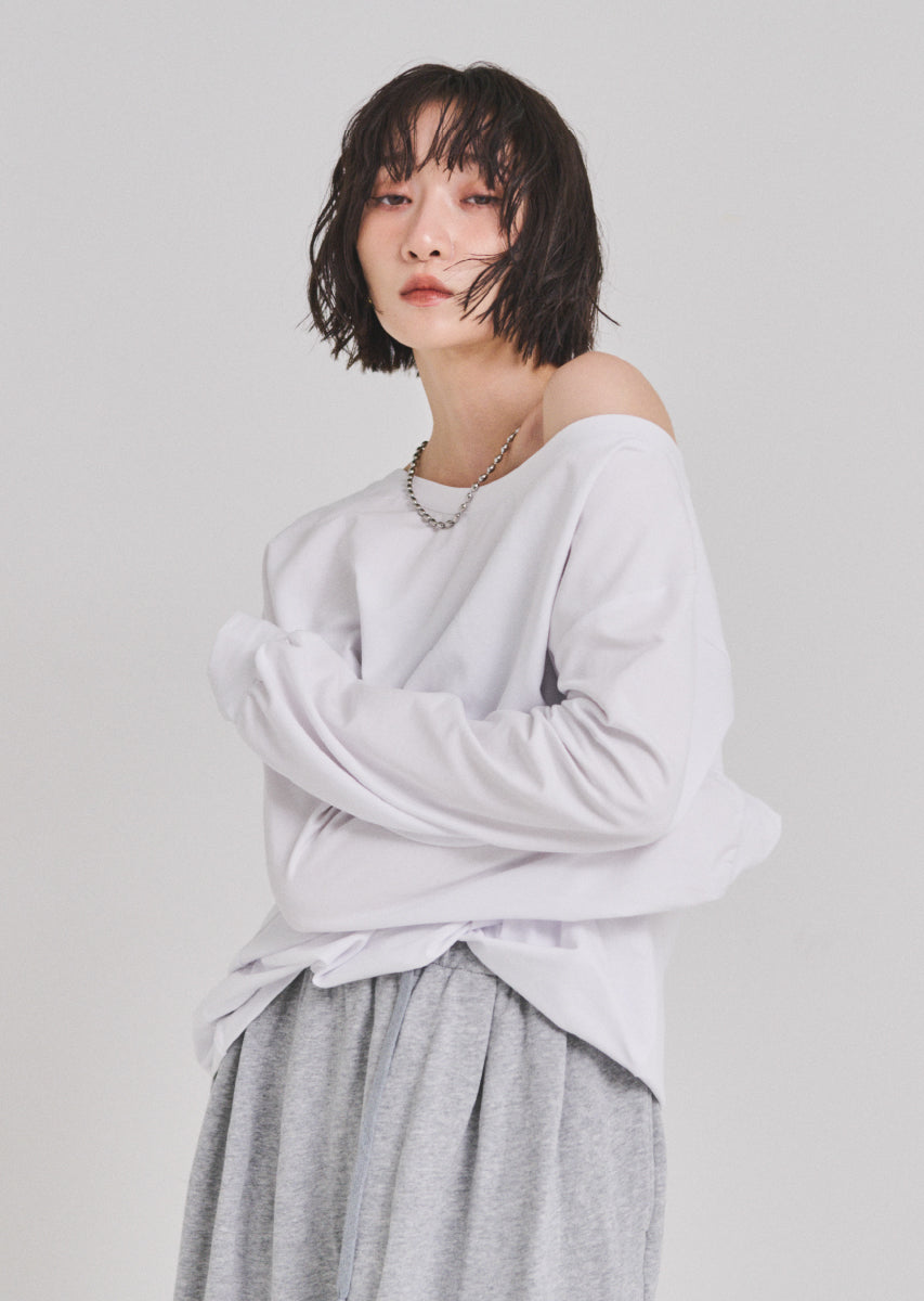 カットオフショルトップス