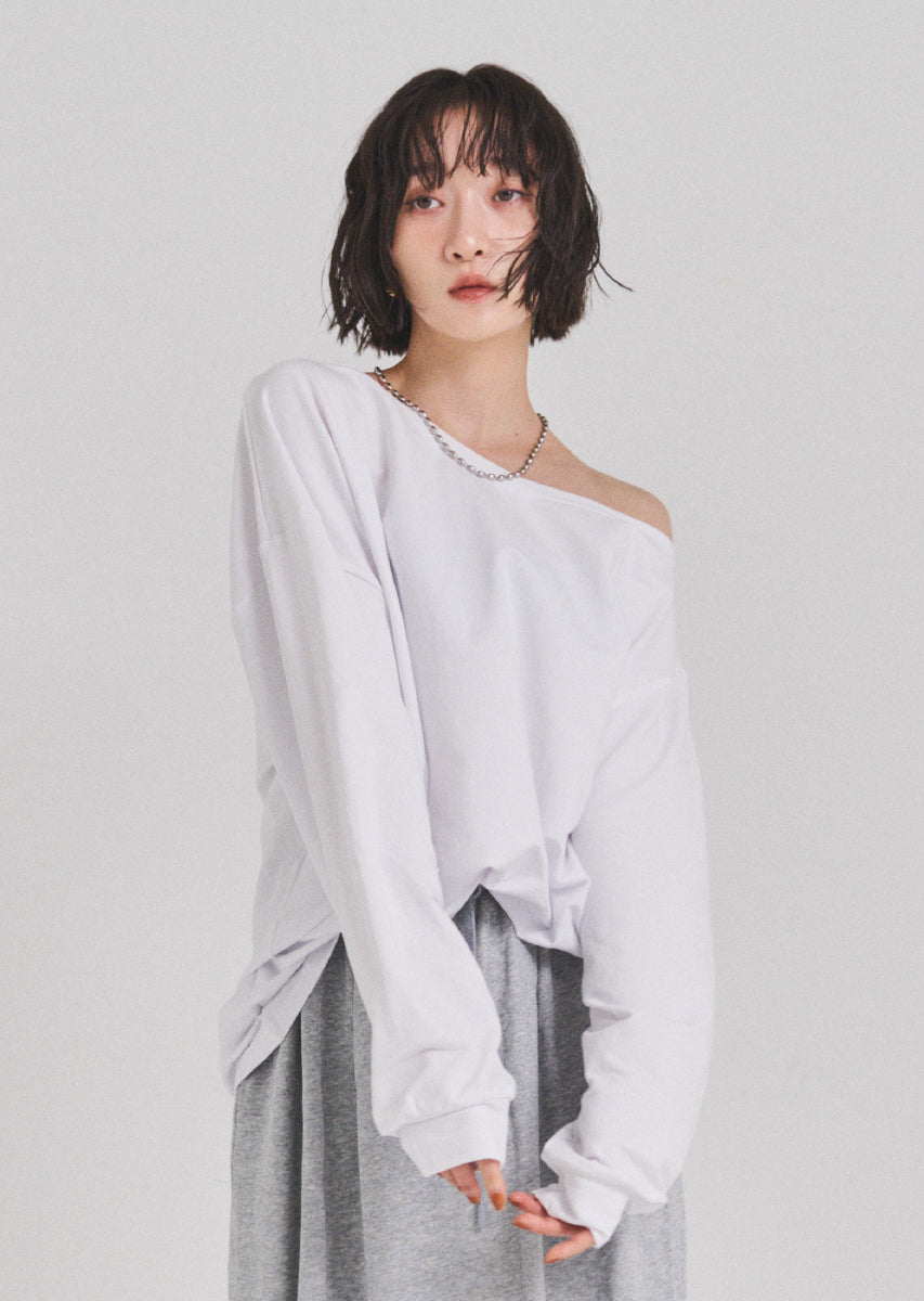 カットオフショルトップス