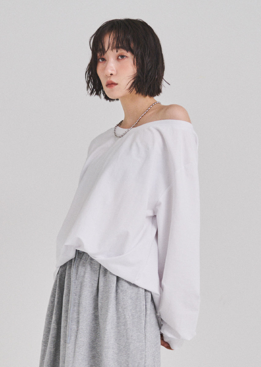 カットオフショルトップス