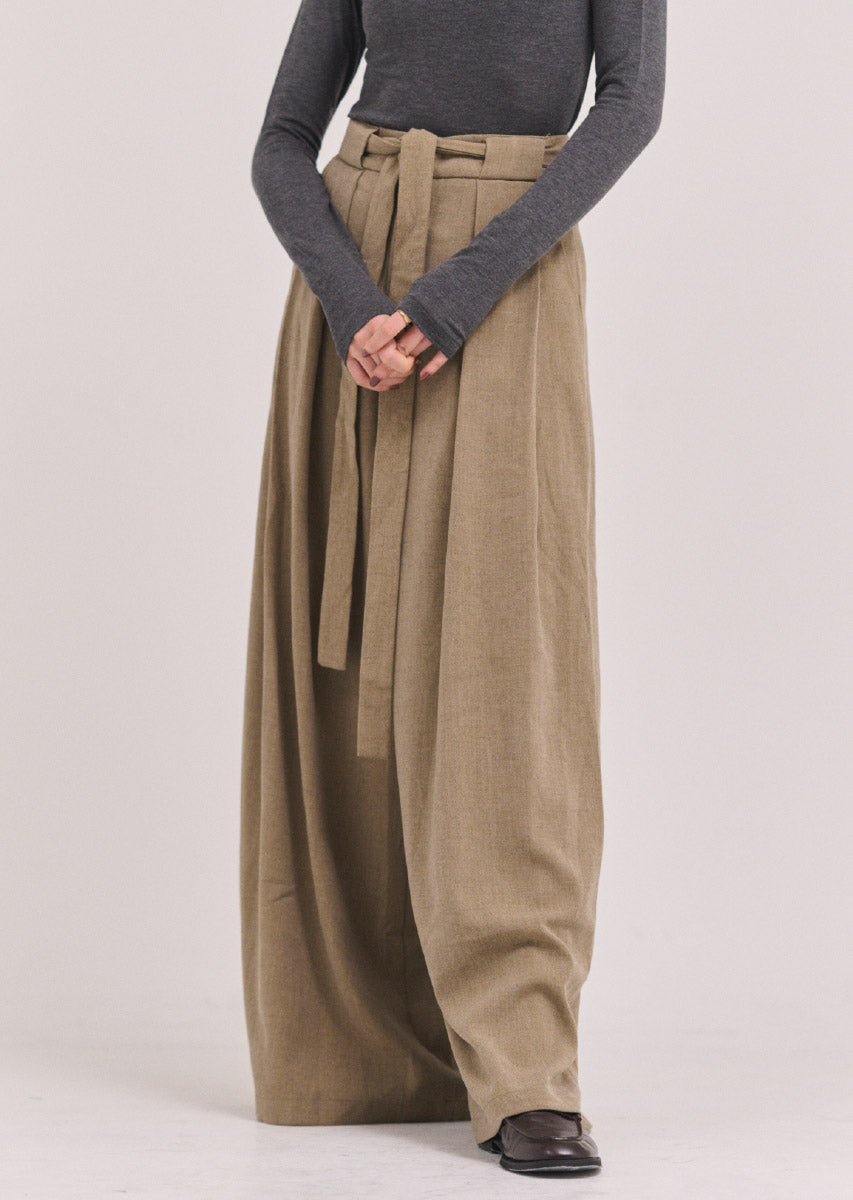 ウールワイドパンツ