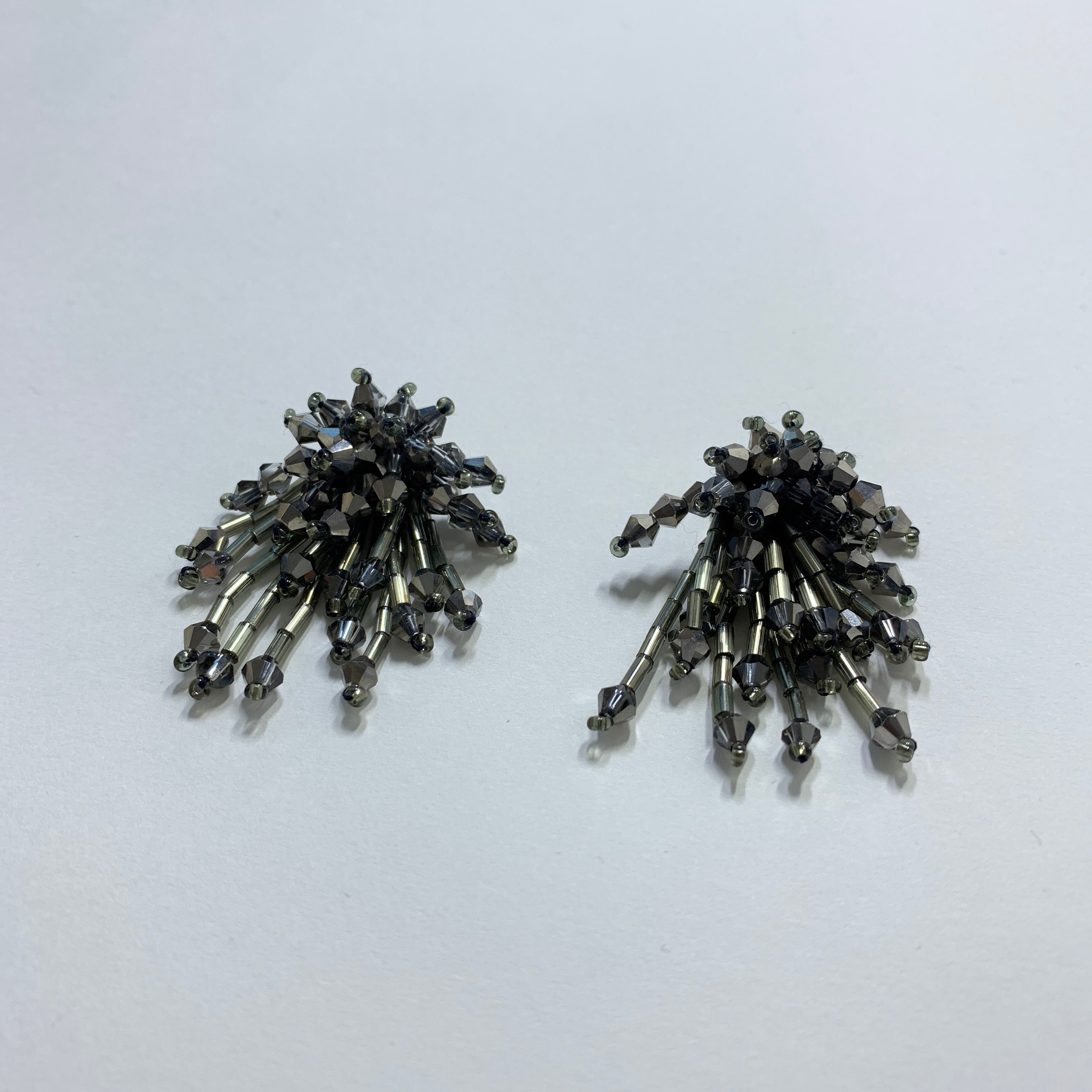 ビーズフリンジピアス