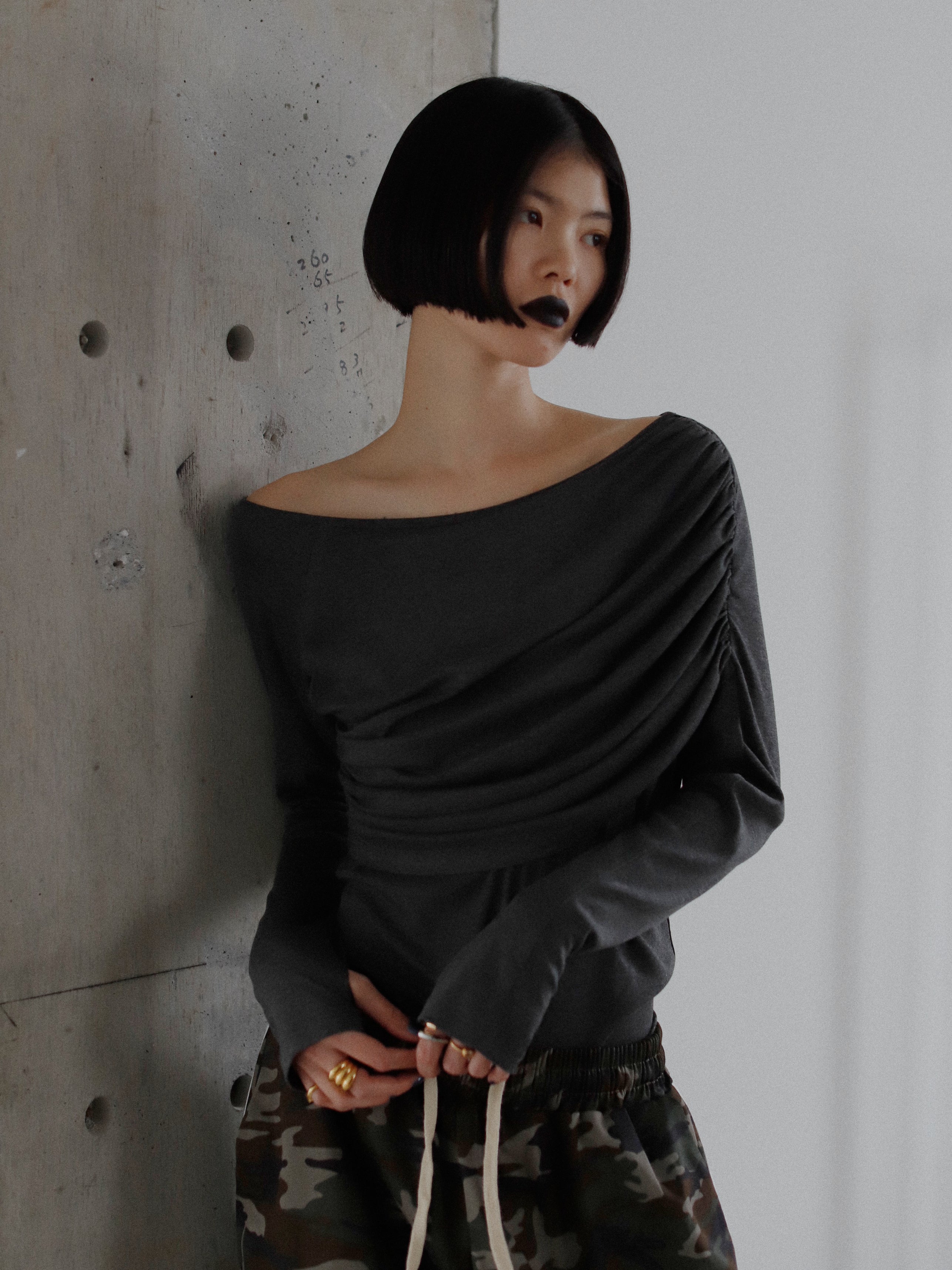 ドレープワンショルTOPS