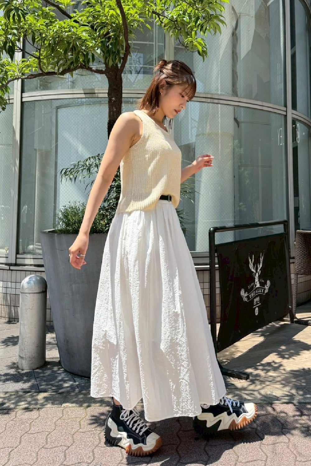 ベルト付きタックロングスカート
