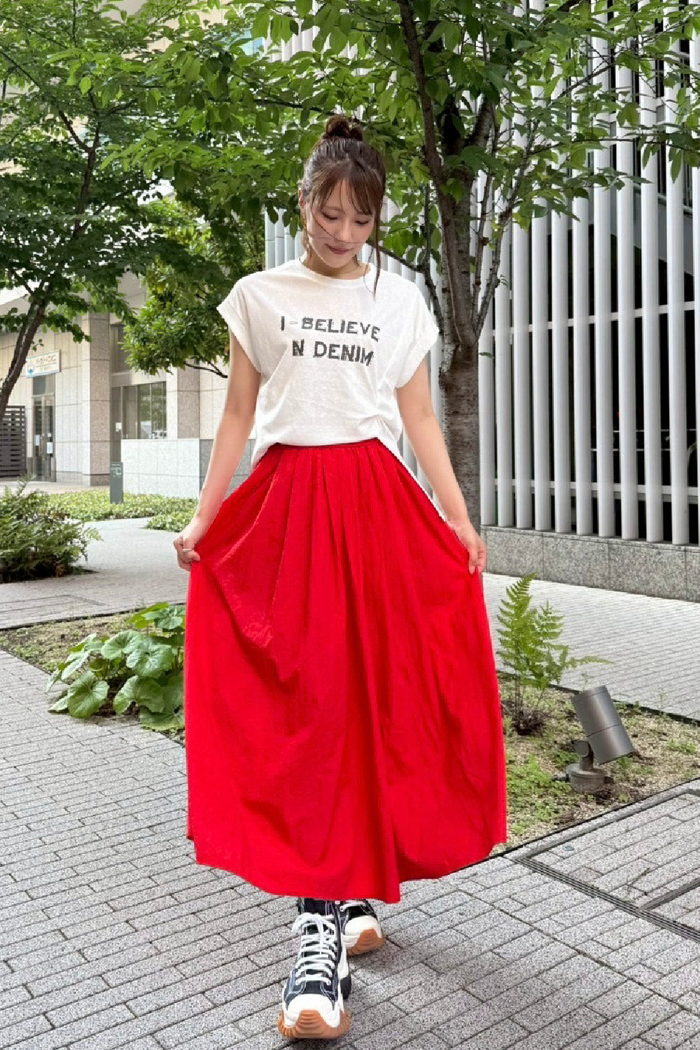 ベルト付きタックロングスカート