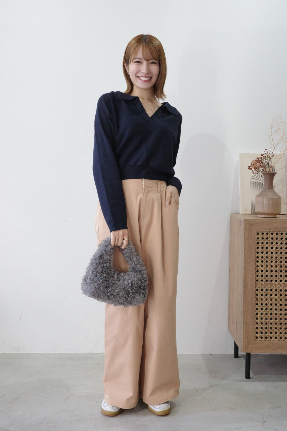 オープンカラーニット