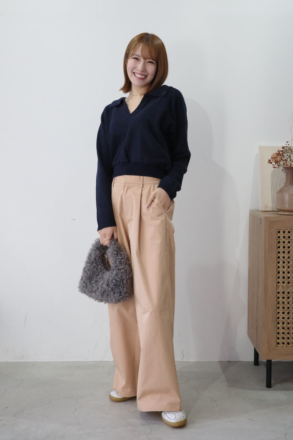 オープンカラーニット