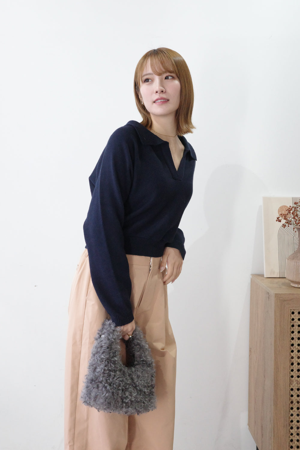 オープンカラーニット