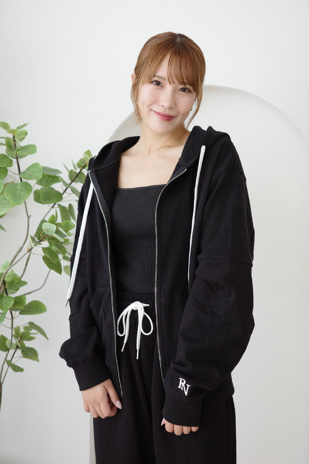 RNスウェットジップフーディ