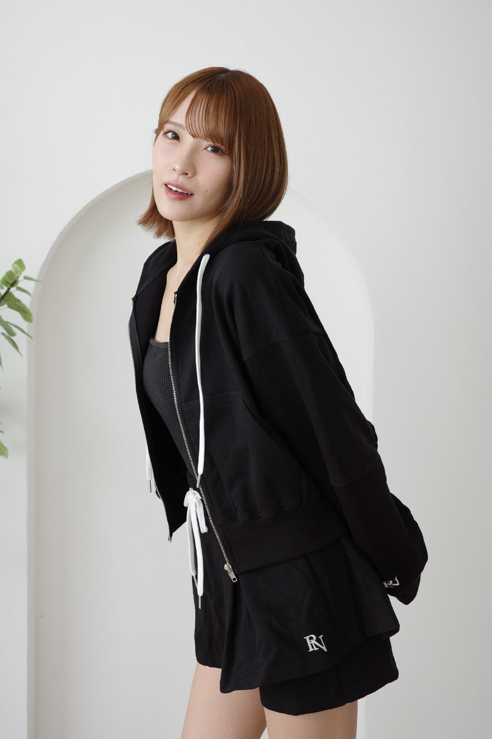 RNスウェットジップフーディ