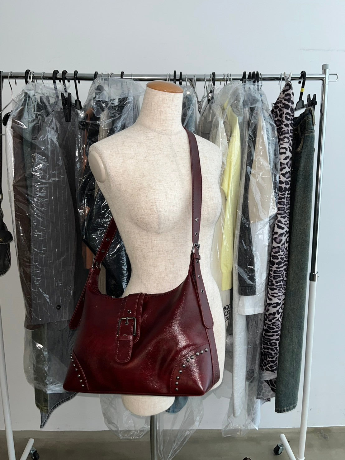 スタッズ付き2WAYバッグ