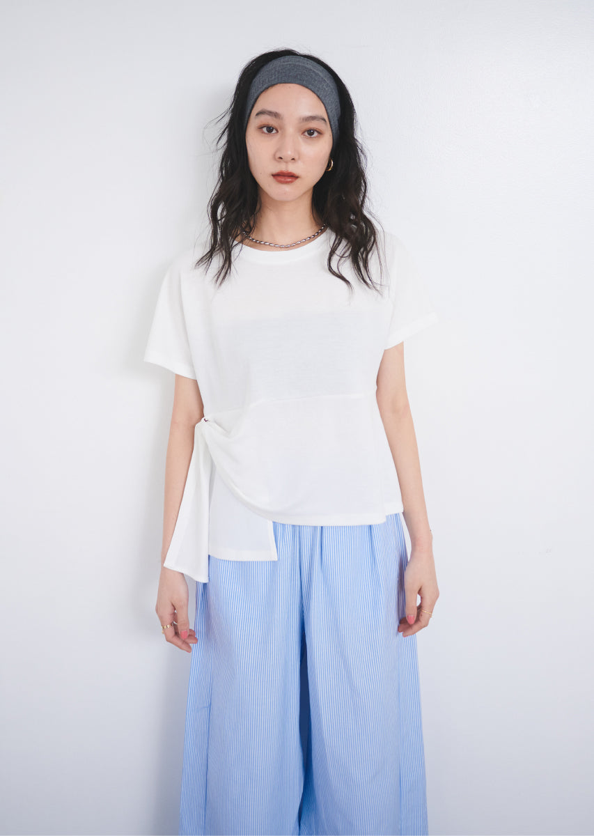 ツイストデザインTシャツ