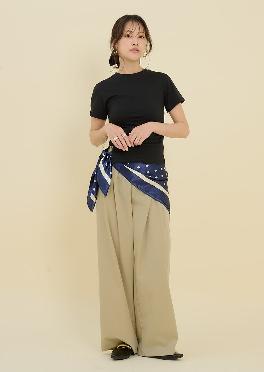 スリットTシャツ