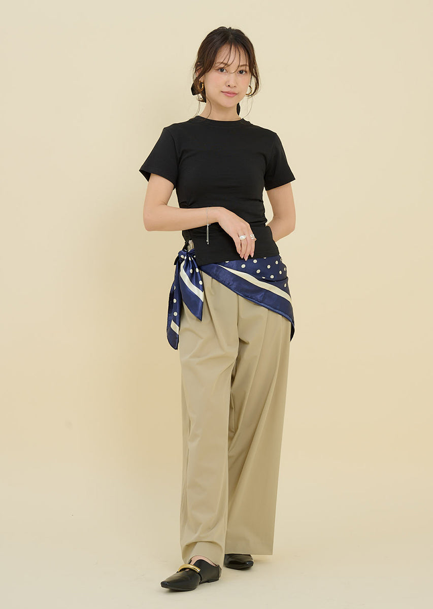 スリットTシャツ