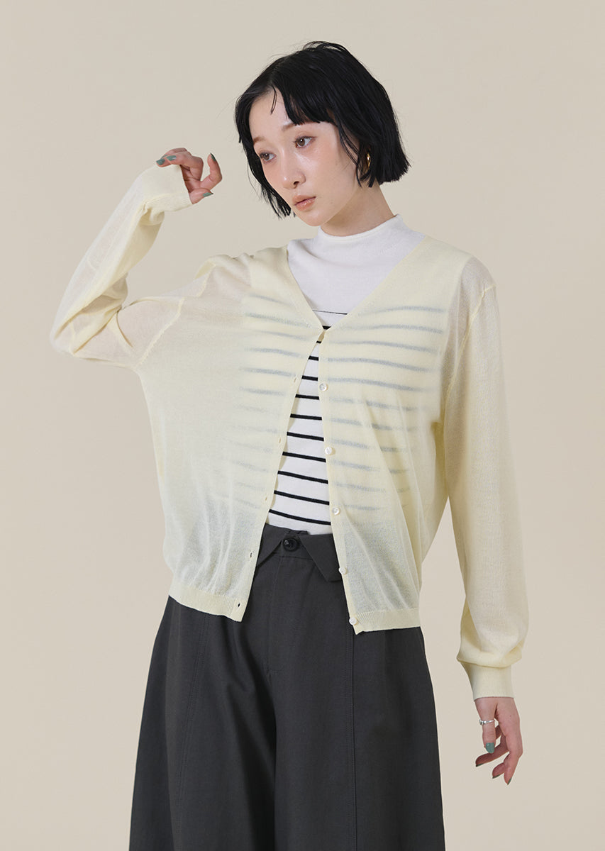 シアーVネックカーディガン