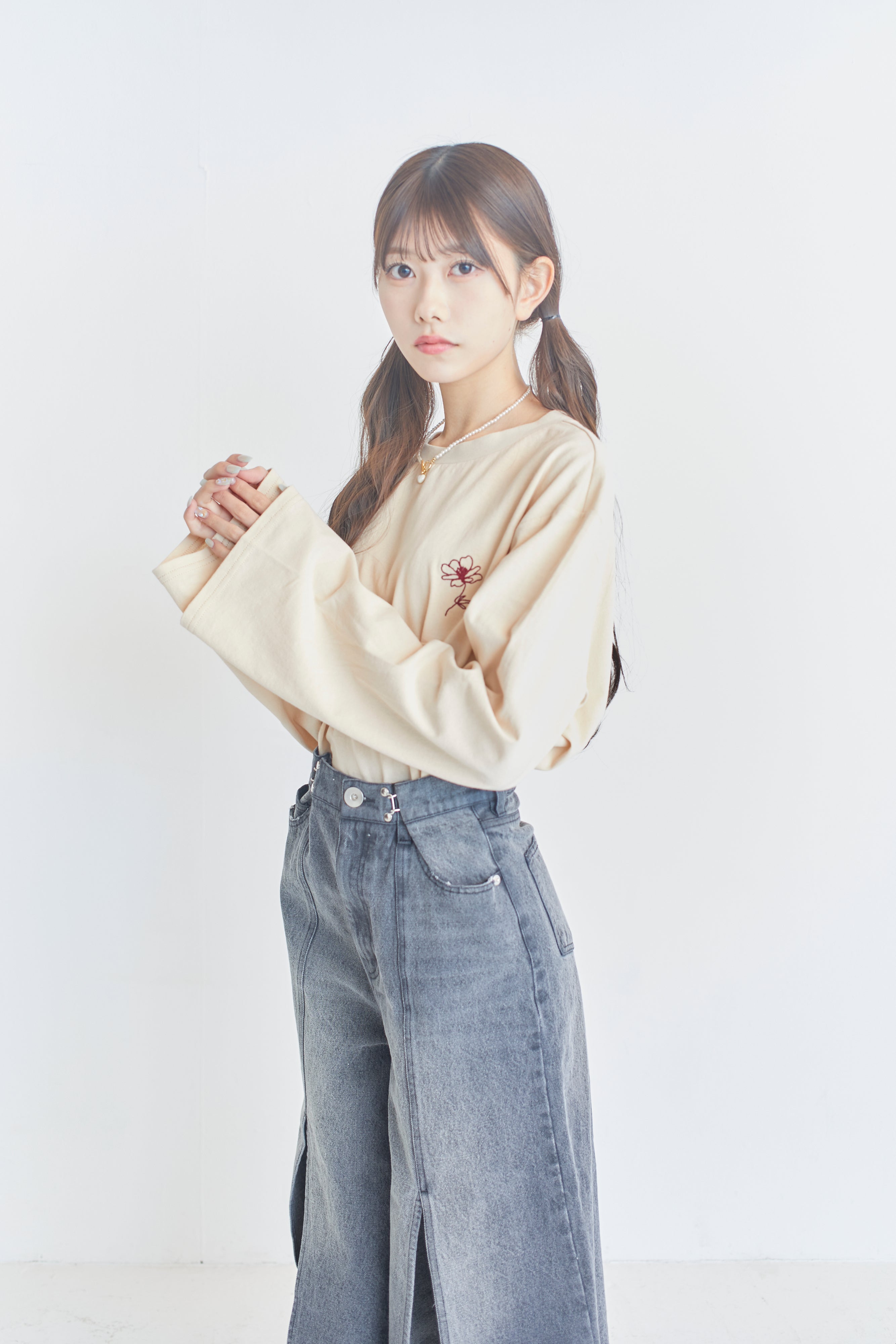 【長袖】チョコレートコスモス刺繍Tシャツ