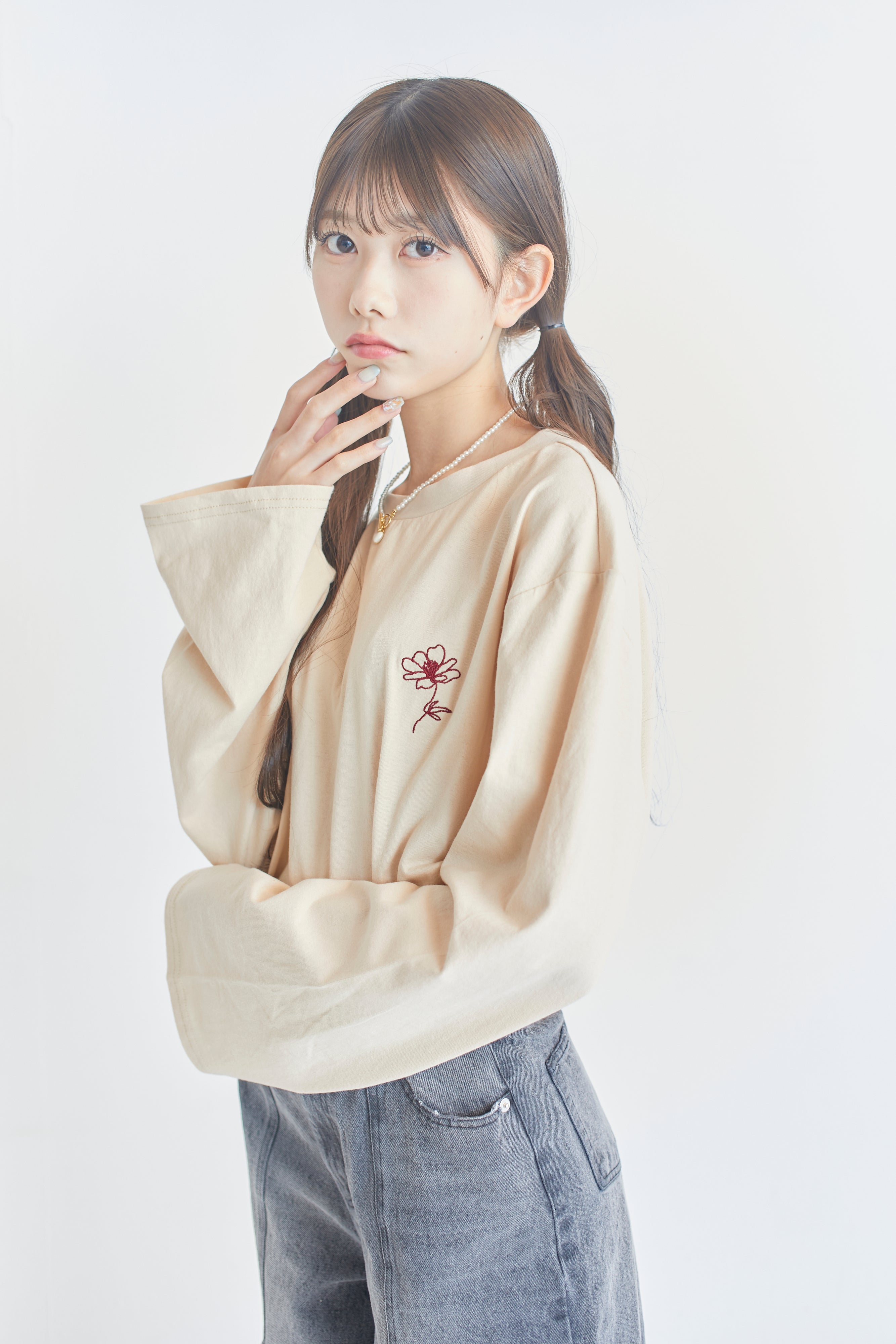 【長袖】チョコレートコスモス刺繍Tシャツ