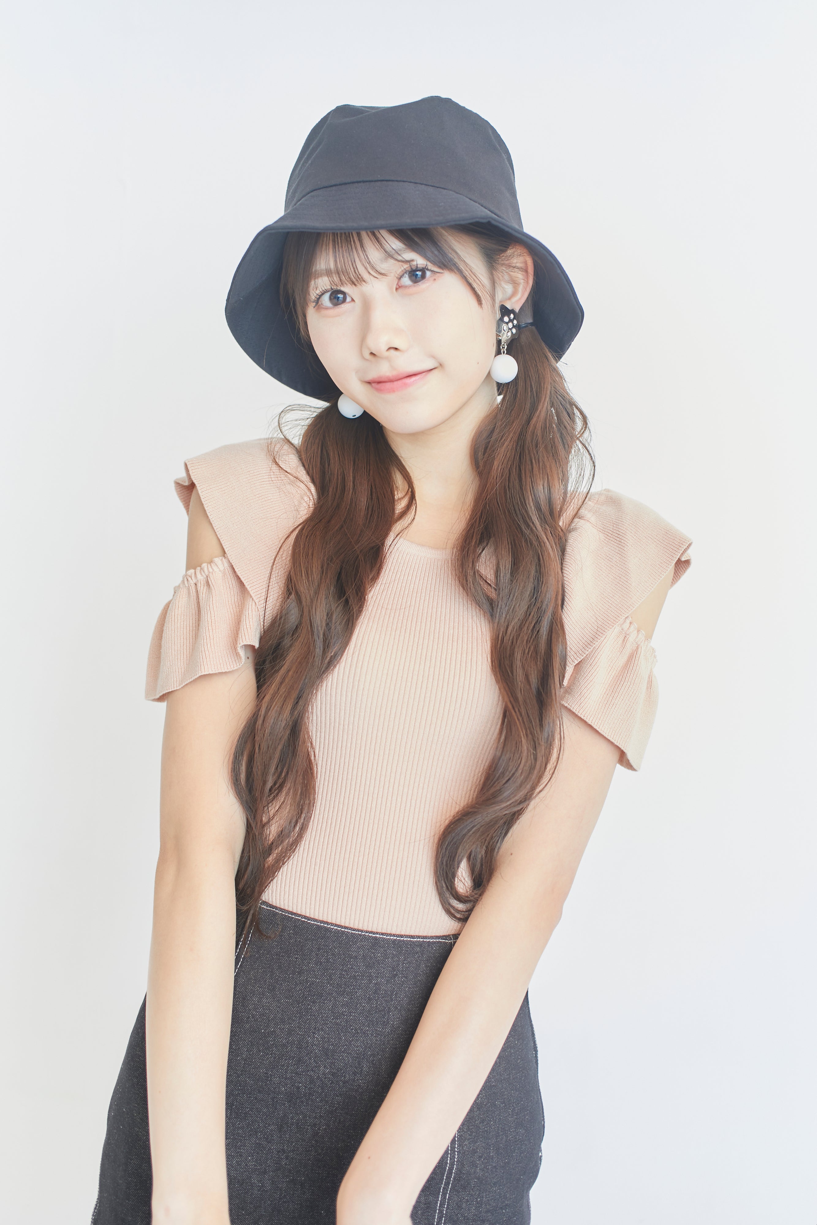 チョコレートコスモス刺繍バケットハット