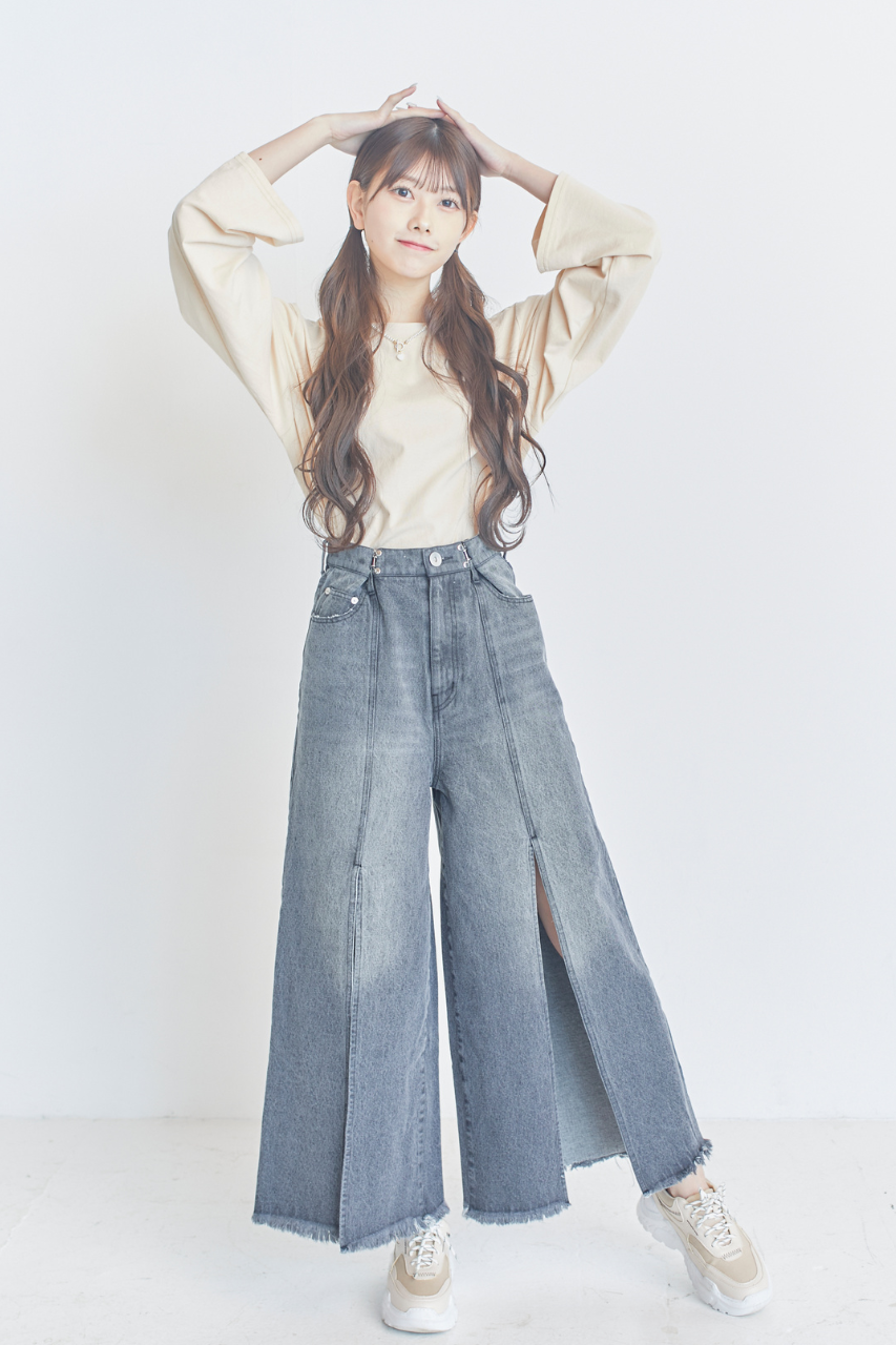 ディープスリットバギーデニム