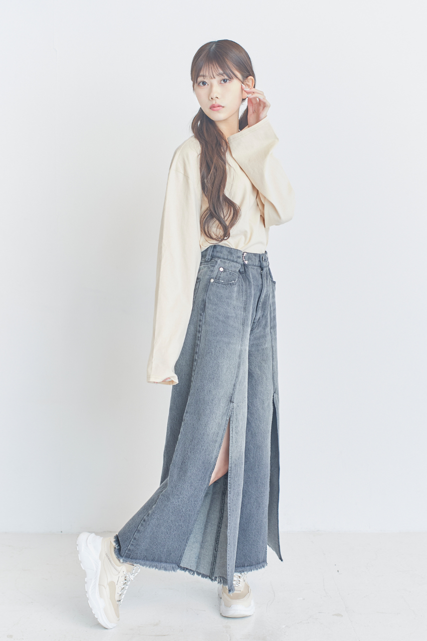 ディープスリットバギーデニム