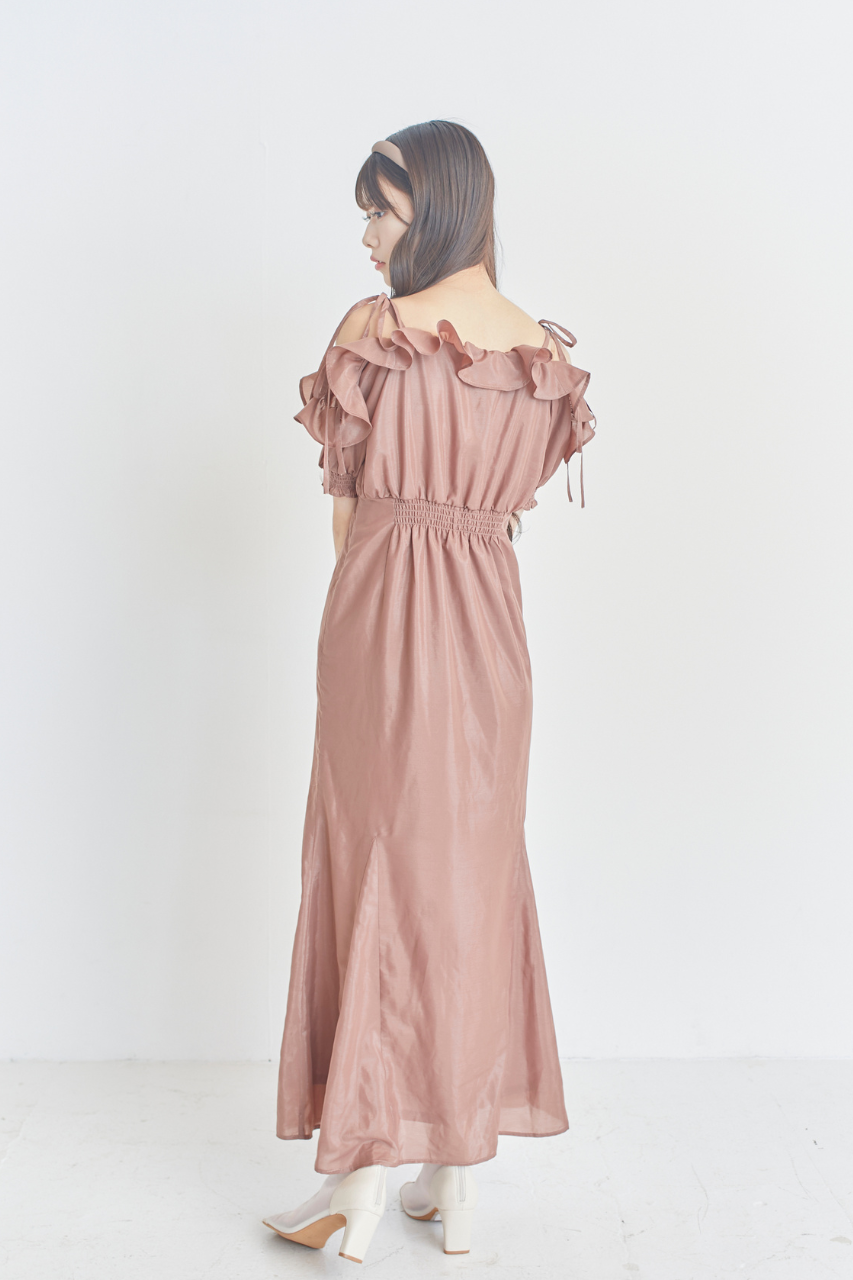 オフショルダーフィットフレアワンピース