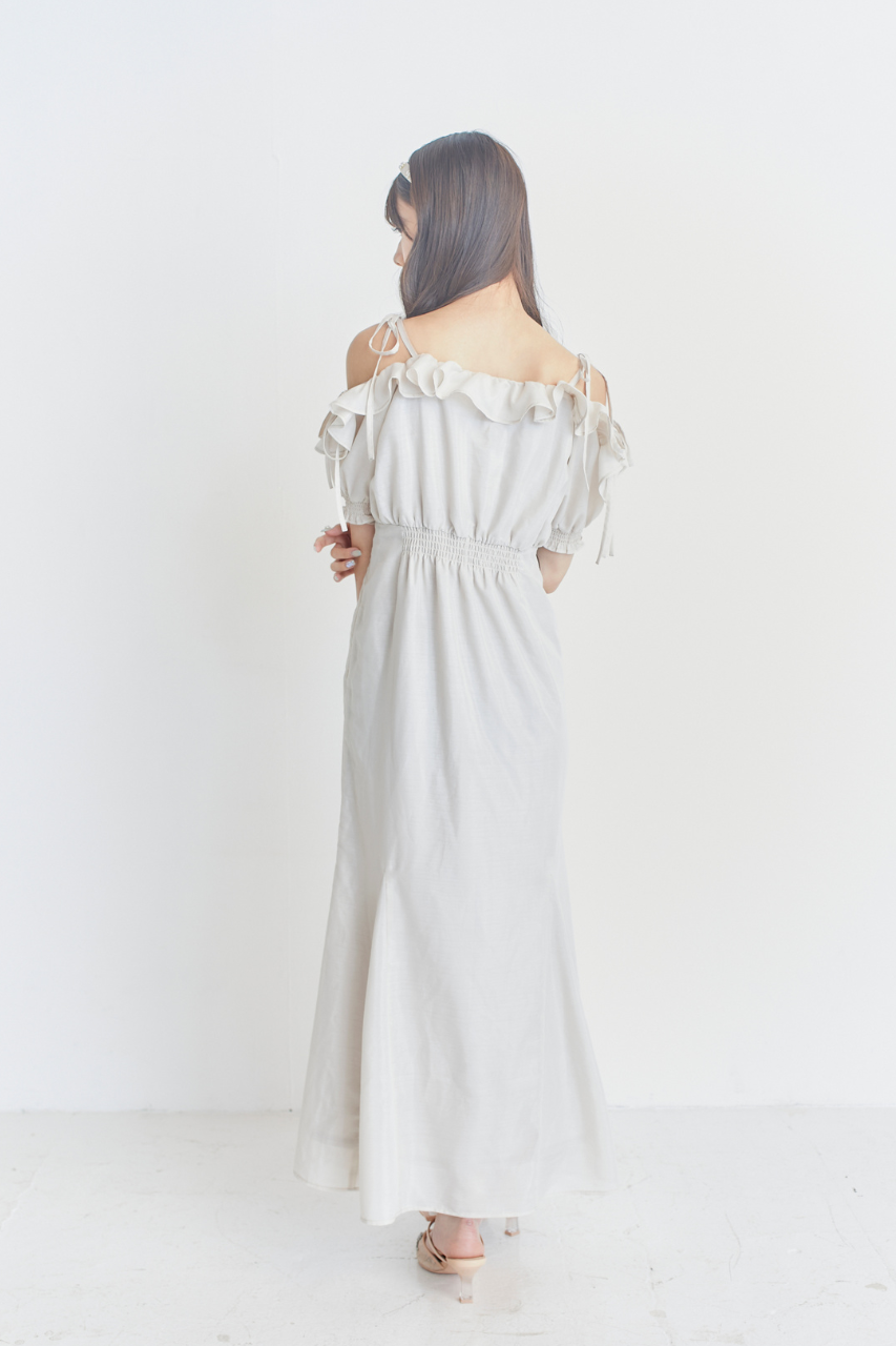 オフショルダーフィットフレアワンピース