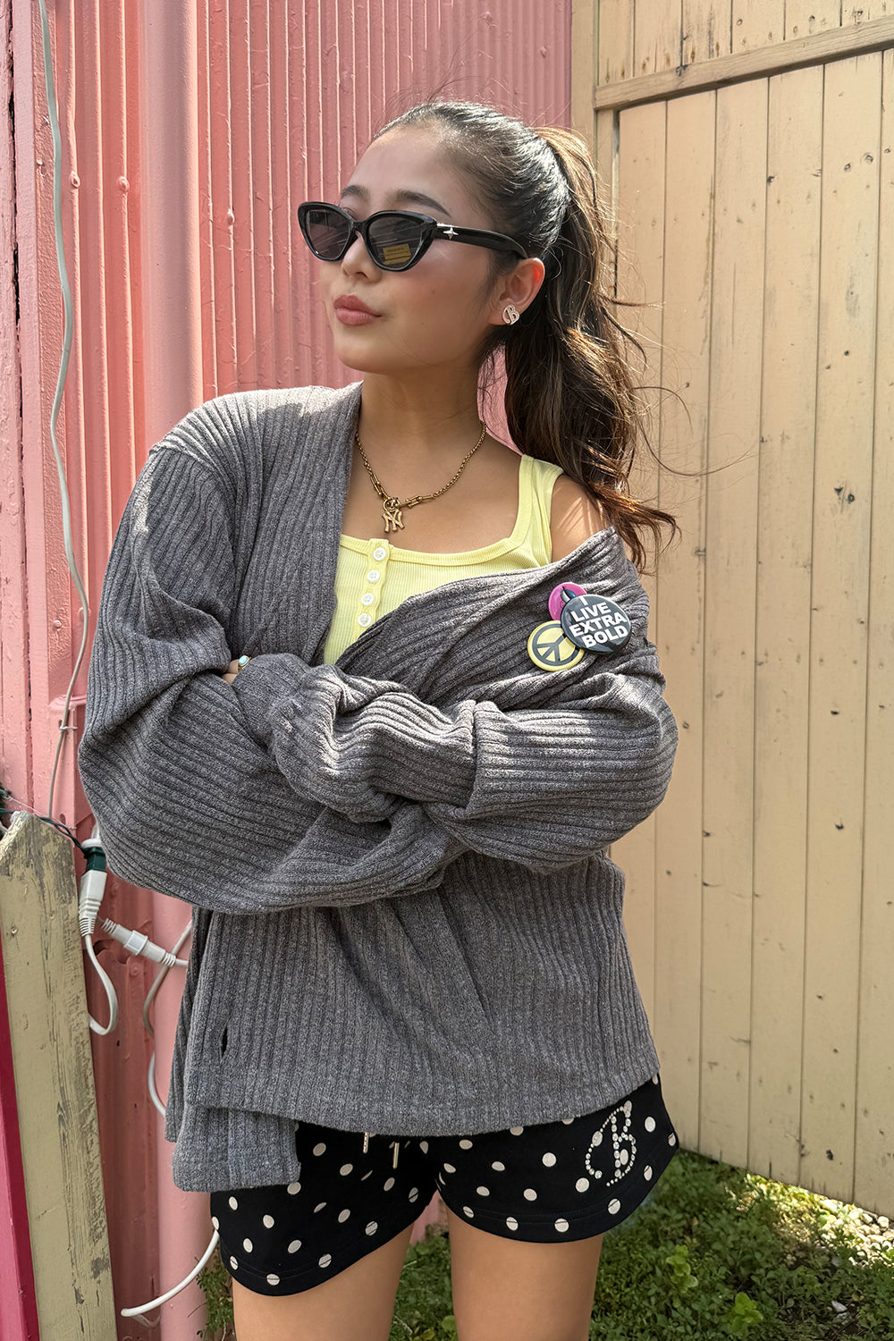 BUTTON BADGE CARDIGAN