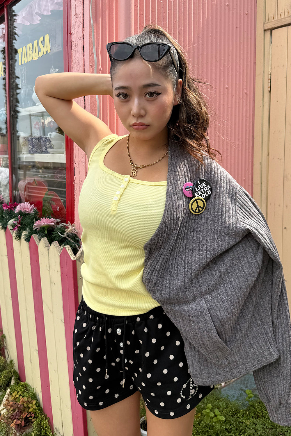 BUTTON BADGE CARDIGAN
