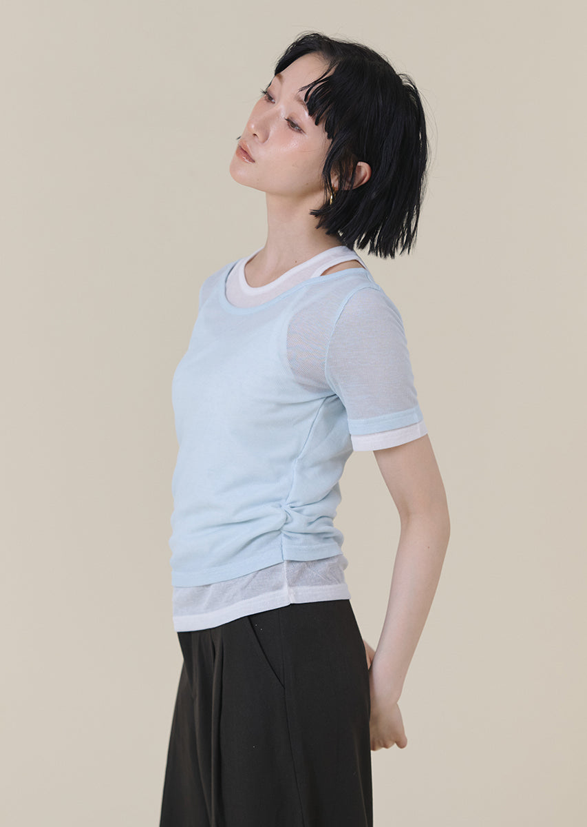 レイヤードシアートップス