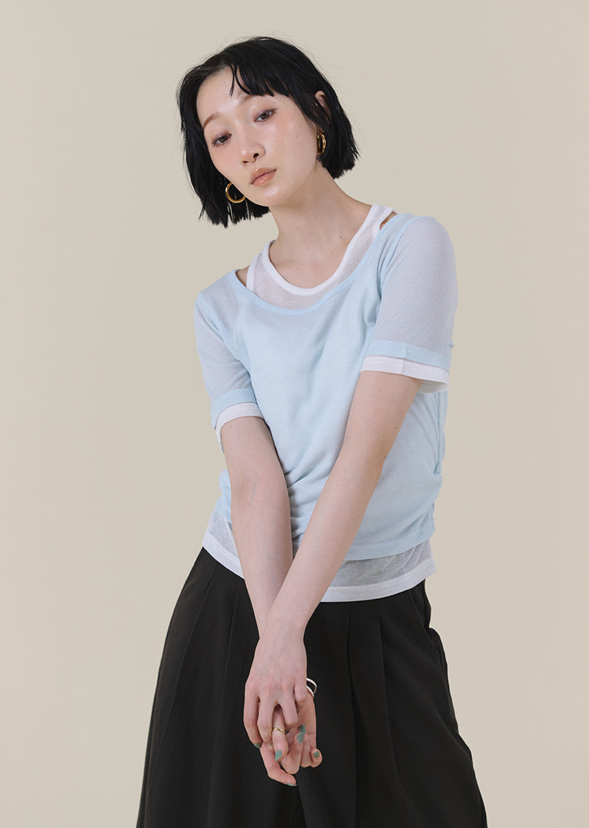 レイヤードシアートップス