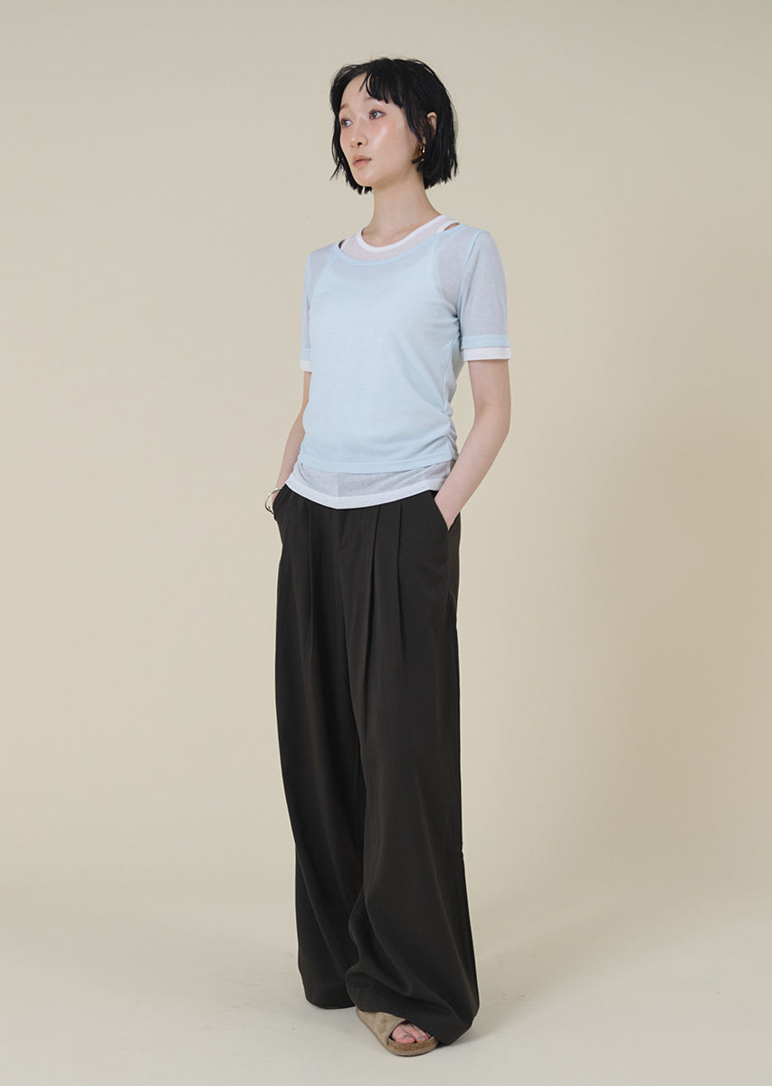 レイヤードシアートップス