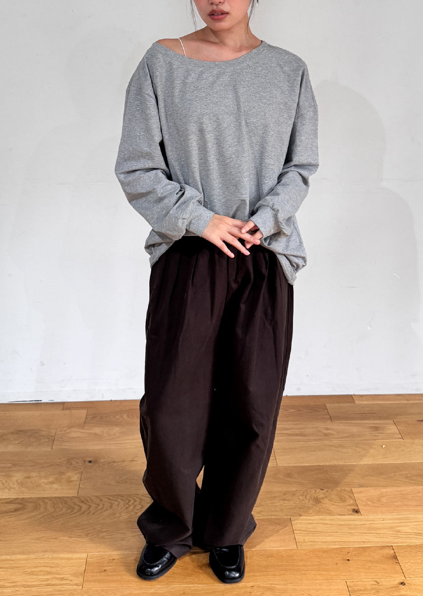 カットオフショルトップス