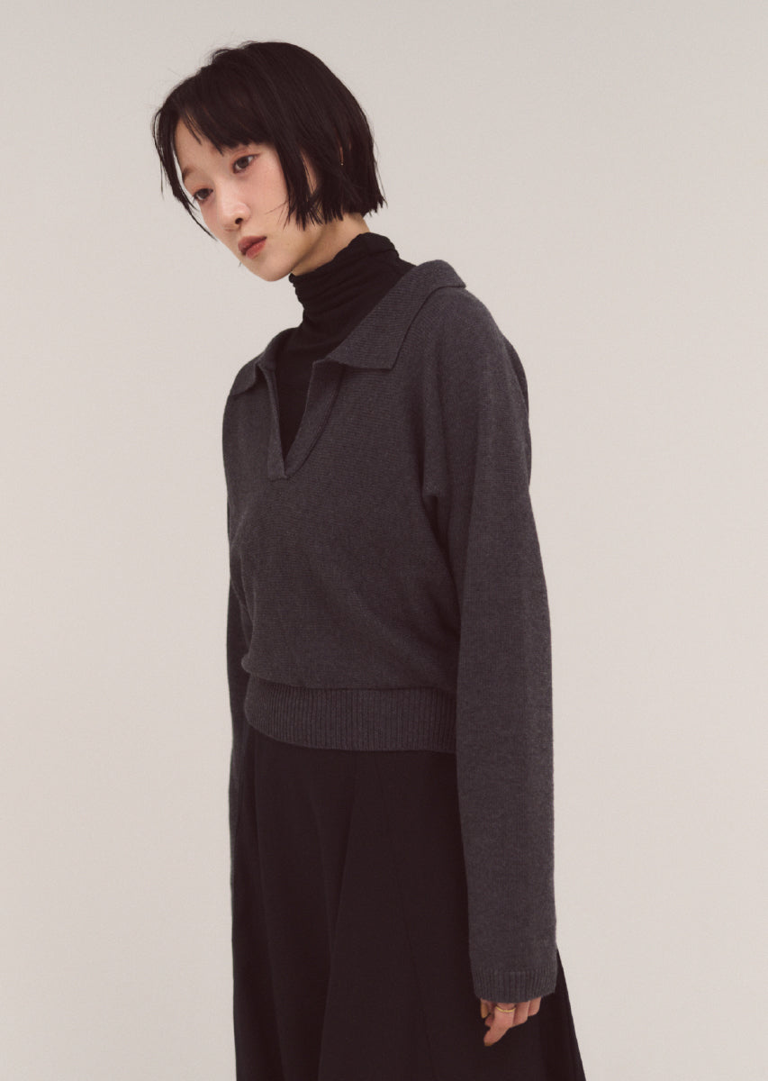 オープンカラーニット