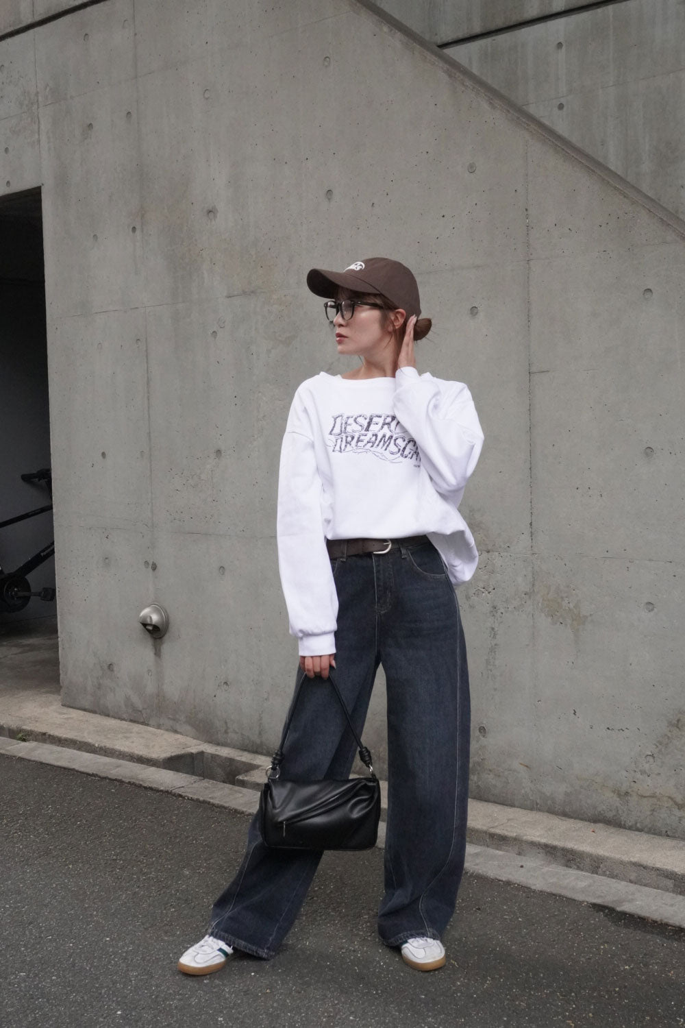 ベルトSETカーヴィーデニムパンツ