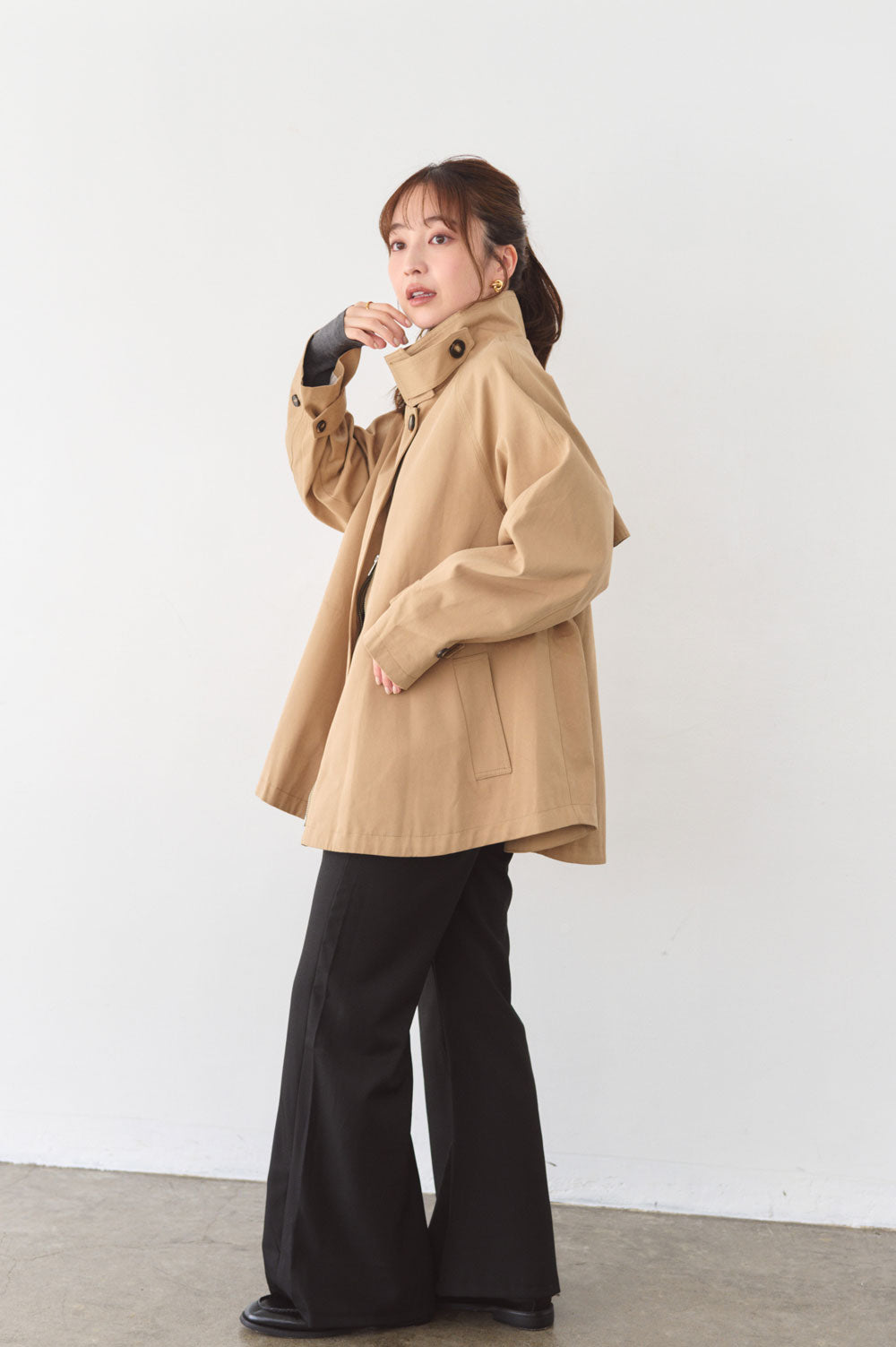 ハイウエストセミフレアパンツ