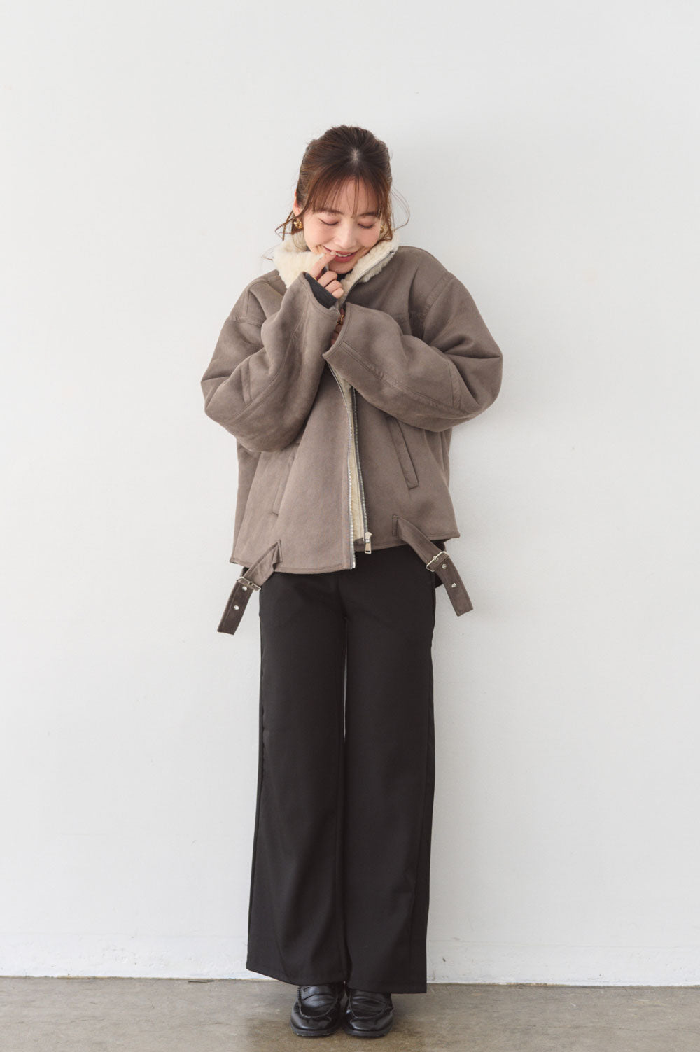 ハイウエストセミフレアパンツ