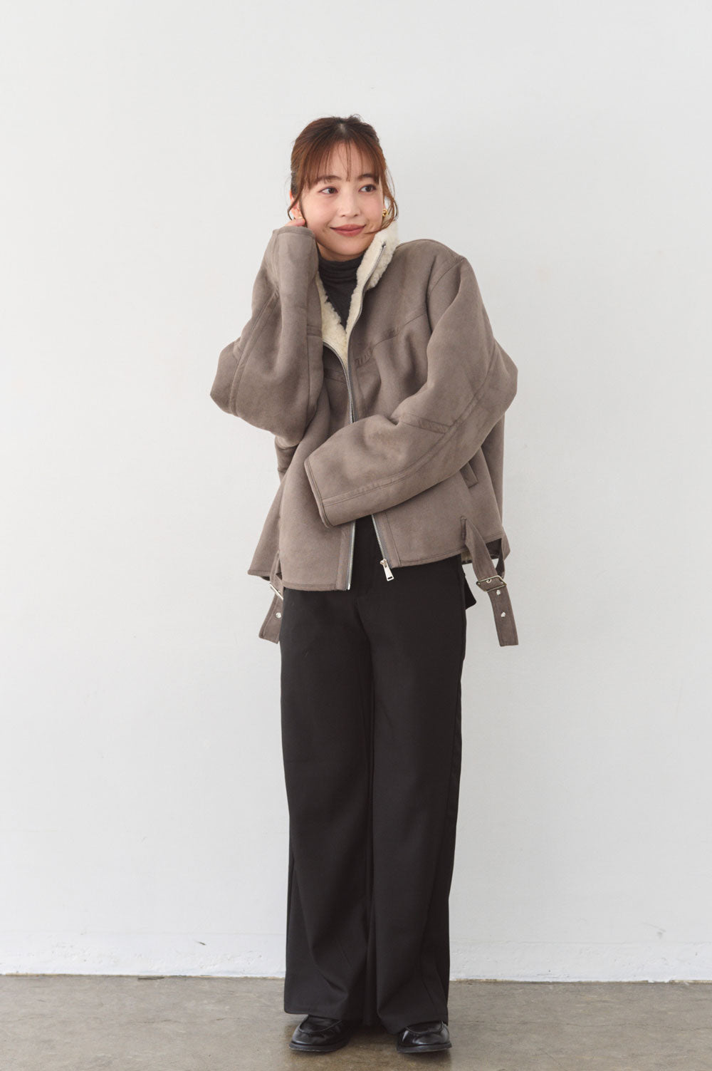 ハイウエストセミフレアパンツ