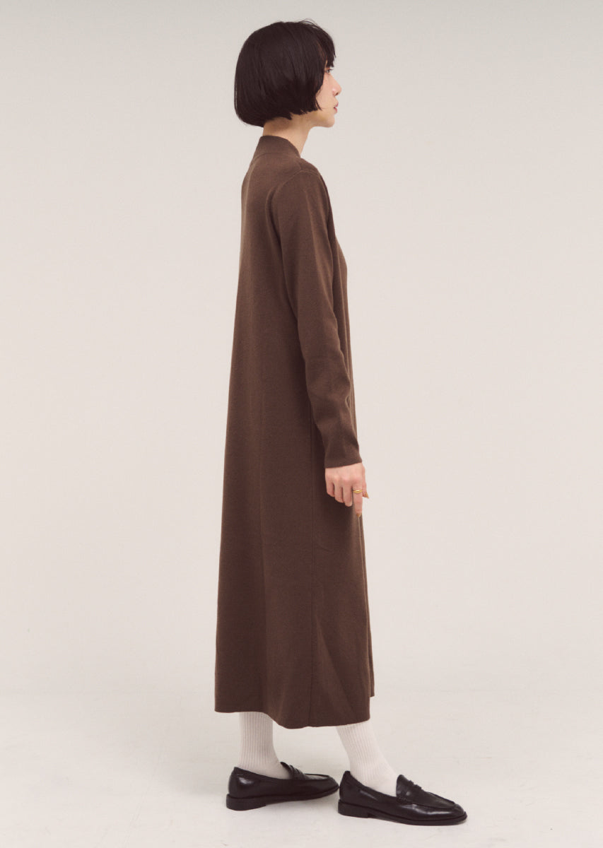 スタンドネックロングワンピース