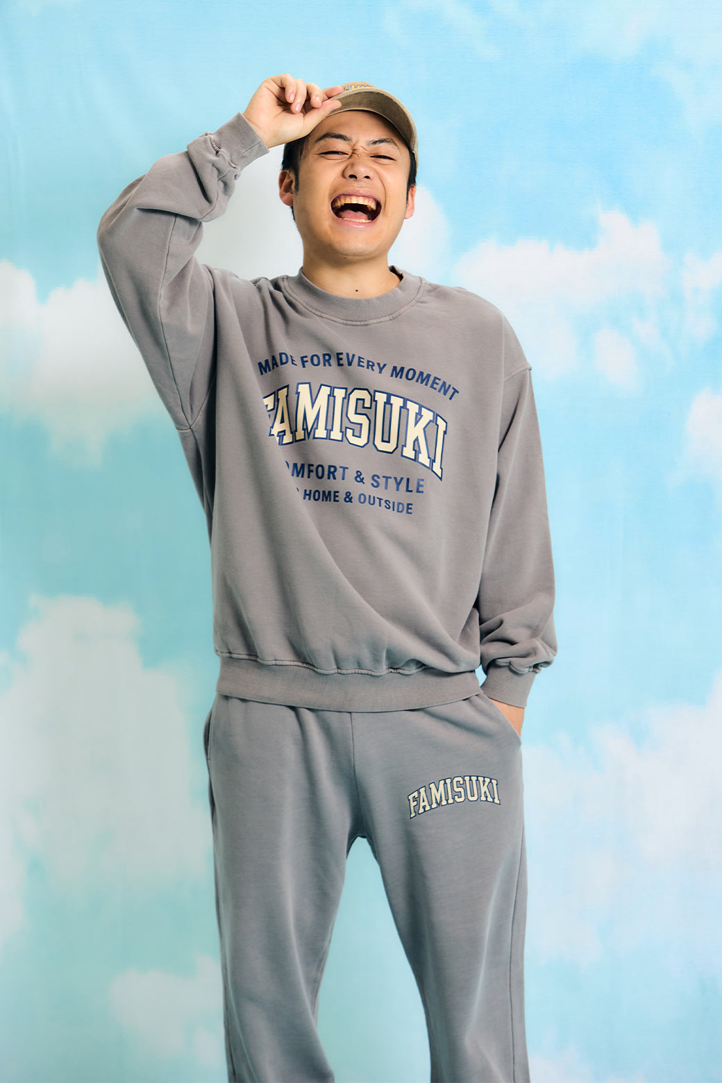 FADE COLLEGE LOGO TOPS