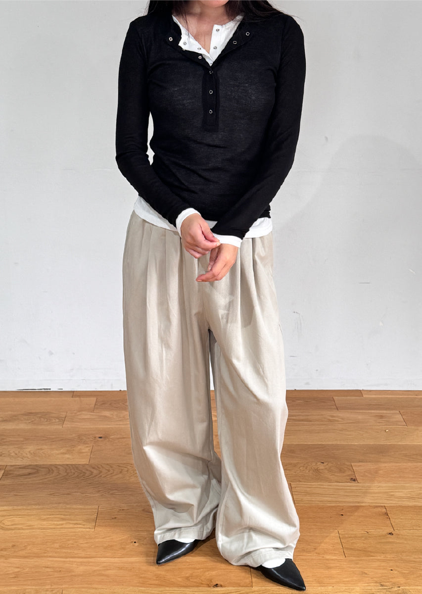 ダブルカラーヘンリーネックトップス