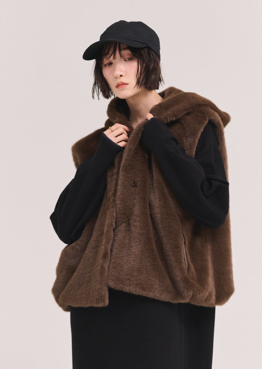 フェイクファーベスト