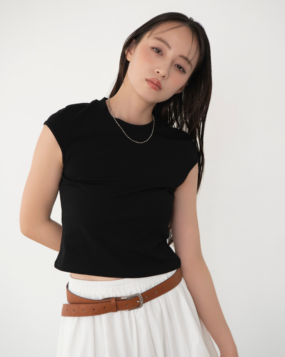 クロップドTシャツ
