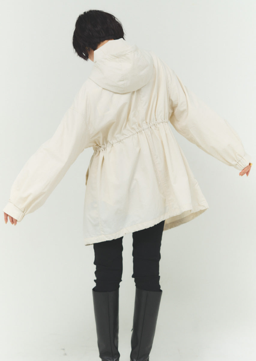 ナイロンミディマウンテンパーカー