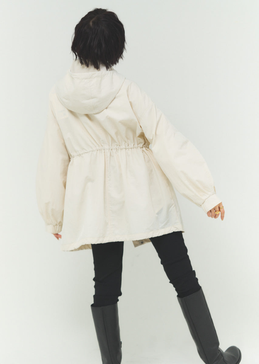 ナイロンミディマウンテンパーカー