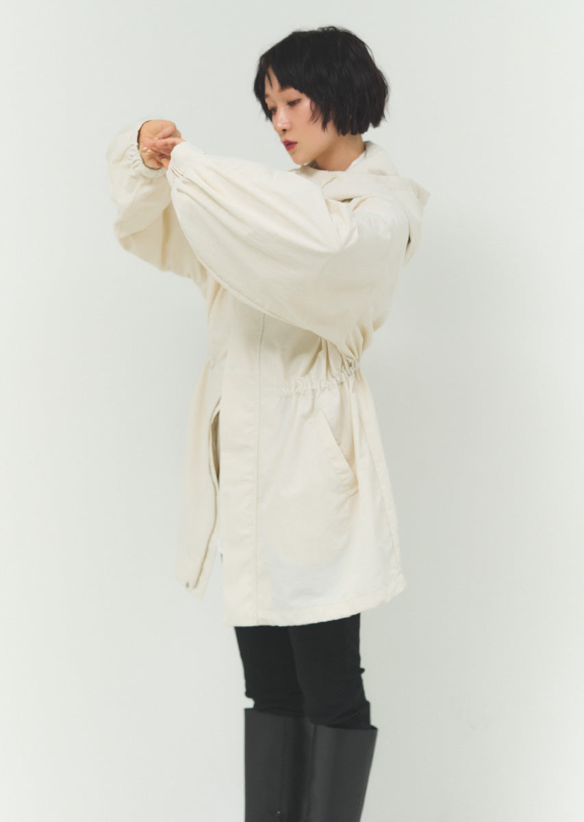 ナイロンミディマウンテンパーカー