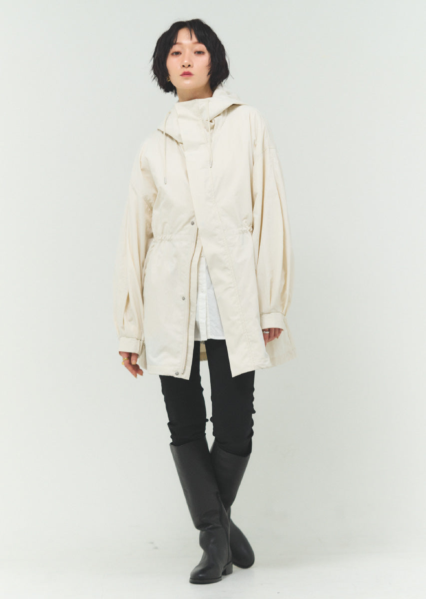 ナイロンミディマウンテンパーカー