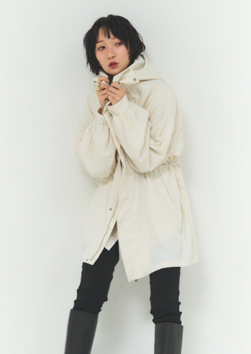 ナイロンミディマウンテンパーカー