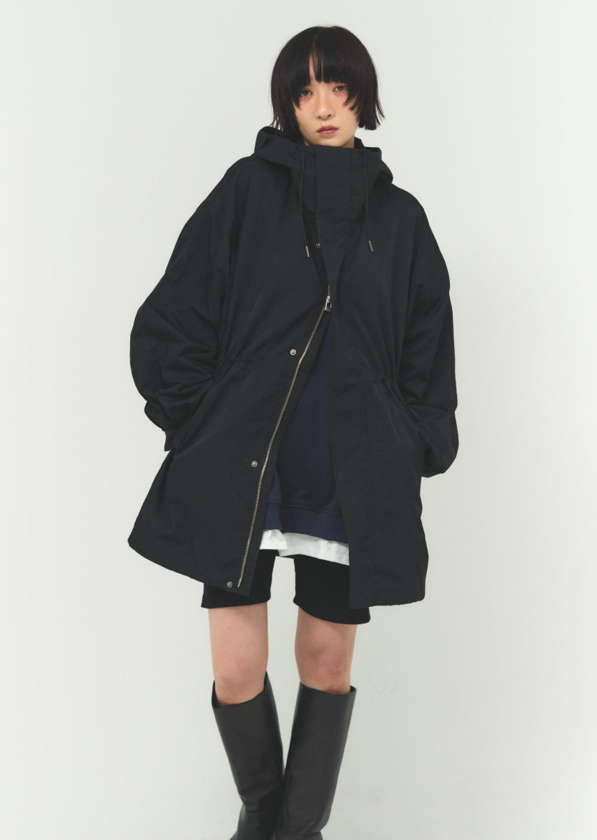 ナイロンミディマウンテンパーカー